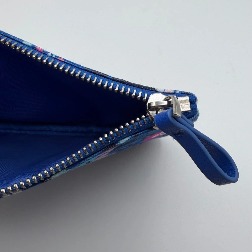 Vera Bradley‎ Blue Floral Canvas Zipper Pouch Cosmetic Makeup Bag Travel Case